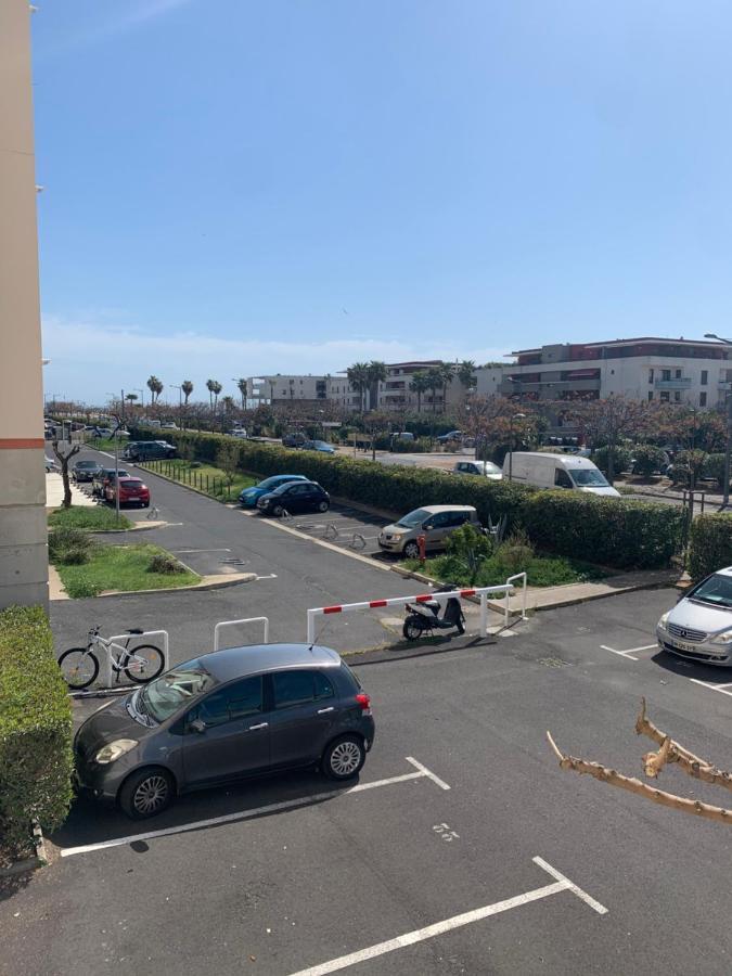 Appartement App T2 Climatise , 200 M