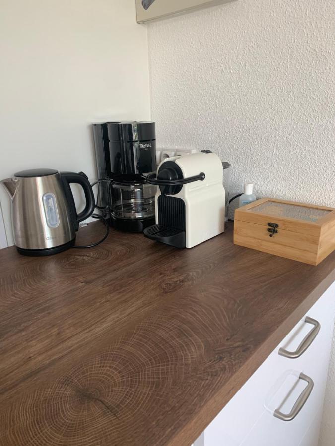 Appartement App T2 Climatise , 200 M