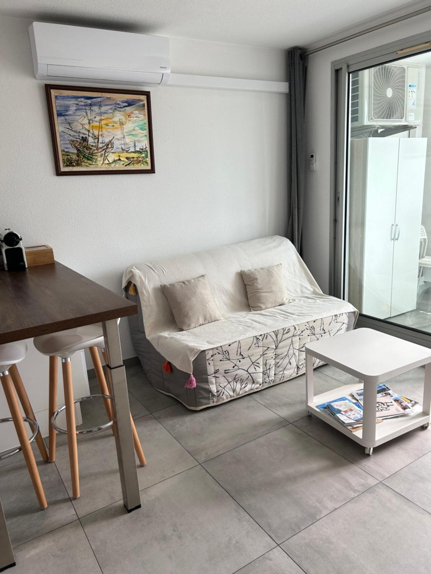 Apartment App T2 Climatise , 200 M
